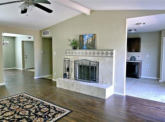 3rd image of 5420 N Colony Blvd