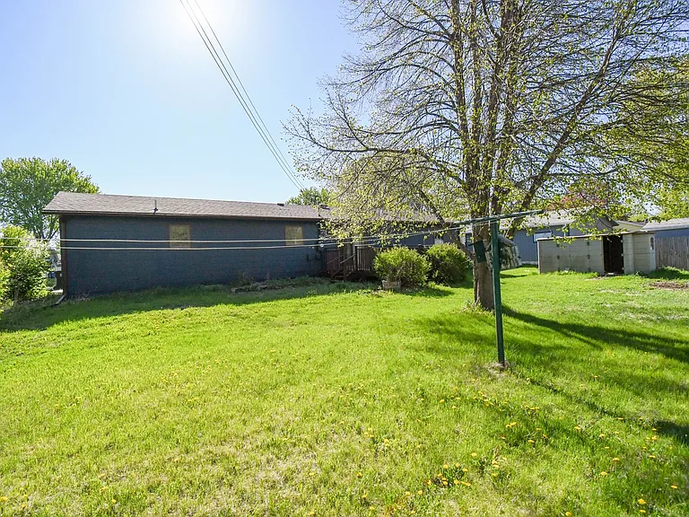 103 Perry Ln — Photo 39