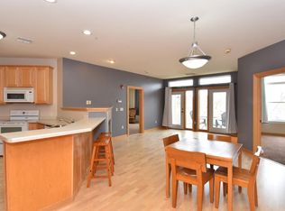 110 S Wisconsin St UNIT 2E, Port Washington, WI 53074