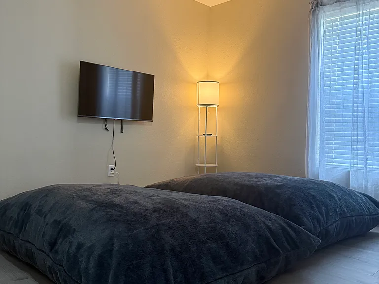 869 Assembly Ct — Photo 18