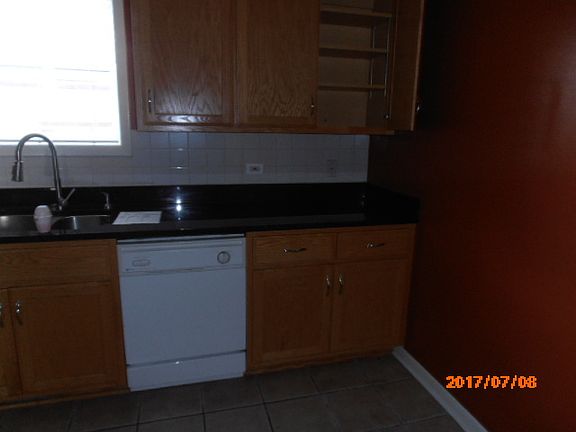 3rd image of 1308 Gunderson Ave