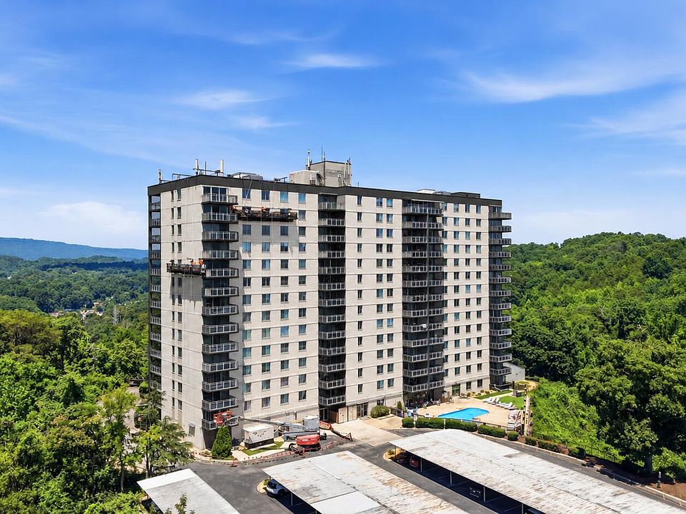 1st image of 1131 Stringers Ridge Rd APT 11A