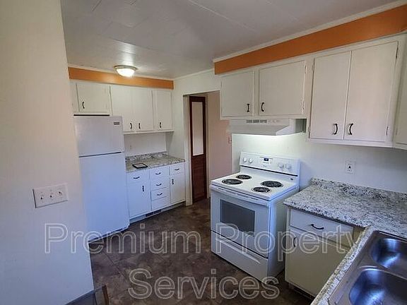 3rd image of 1119 Central Avenue 1/2 #Upp