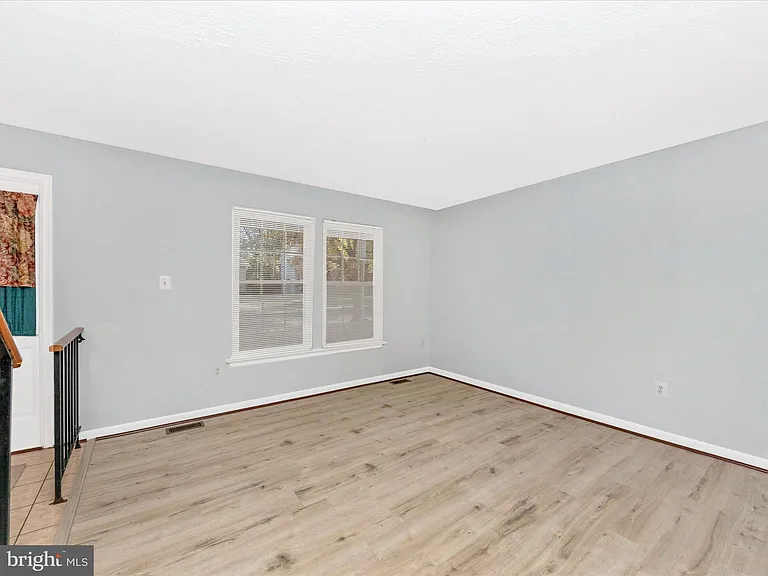 408 Willow Hill Ct — Photo 44