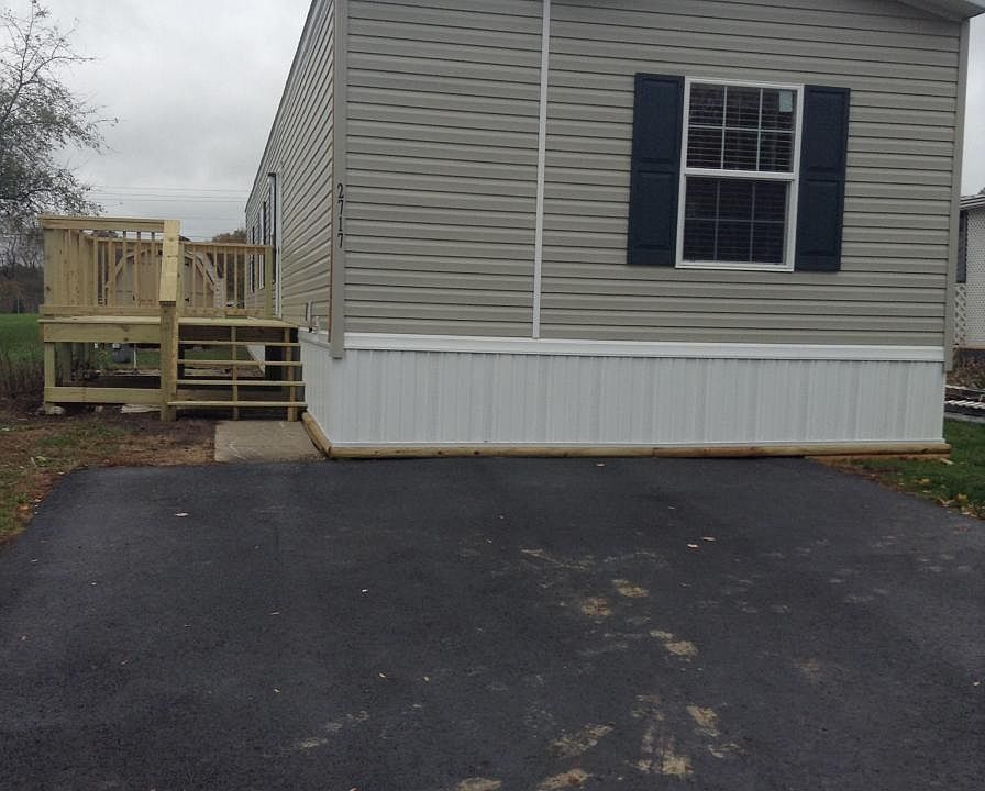 1st image of 2717 Silver Oaks Ln
