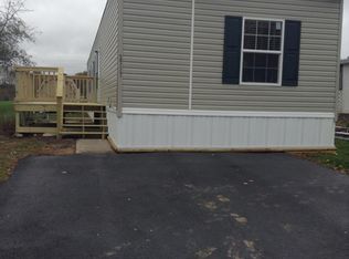 2717 Silver Oaks Ln, Mogadore, OH 44260