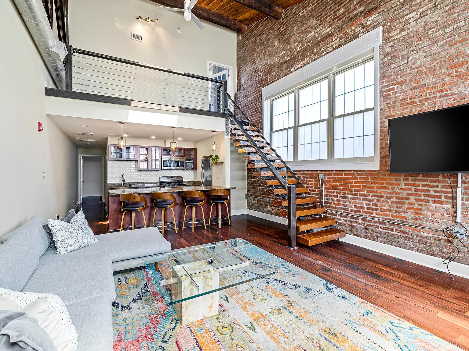 2 bed, 1336 sqft, $2,895 — Photo 3