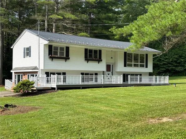 145 Elm Dr, Bainbridge, NY 13733
