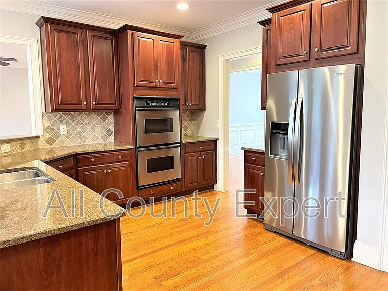 895 Lenox Ct NE — Photo 14