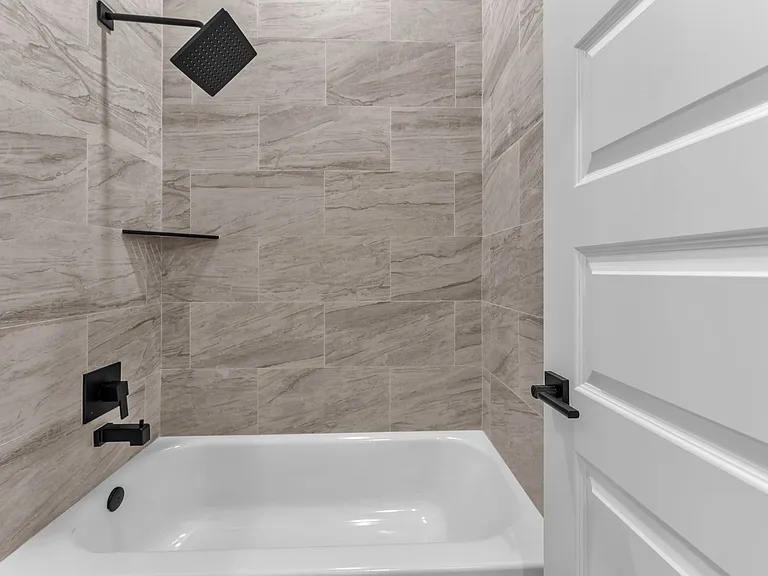 110 Webb St #201 — Photo 18