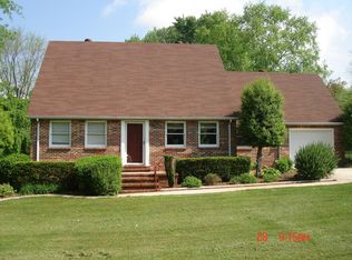 306 Kelly Dr, Decherd, TN 37324
