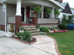 7429 Thornton Dr, Parma, OH 44129