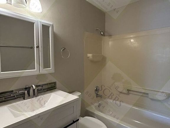 5th image of 10 Silver Oak Cir