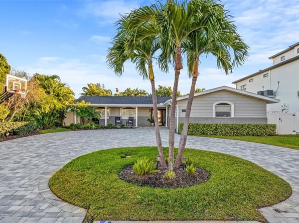 196 1st St W, Tierra Verde, FL 33715