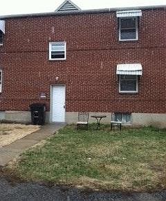 2nd image of 1806 S Vermont Ave APT 1