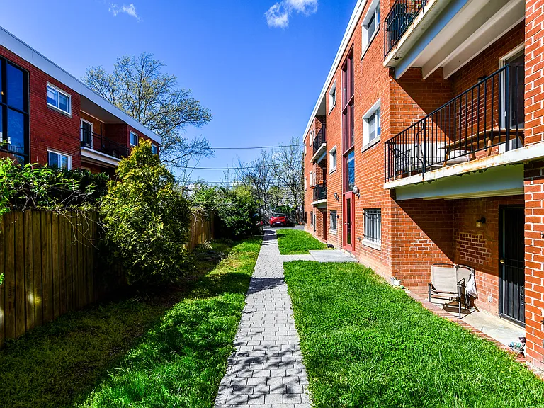 1386 Bryant St NE #204 — Photo 41