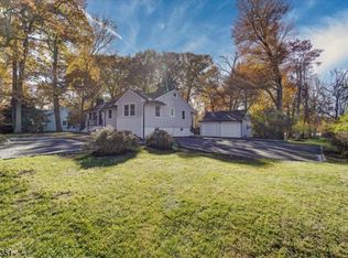 323 N Central Ave, Ramsey, NJ 07446