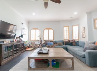 143 N Arnaz Dr, Beverly Hills, CA 90211