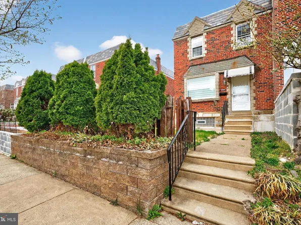 7436 Belden St, Philadelphia, PA 19111