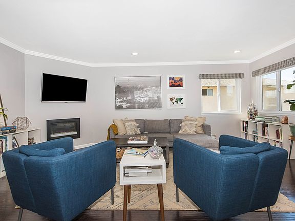 5th image of 328 E Palmdale Ave #4