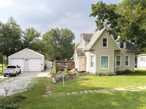 409 E Lucy St, Mc Louth, KS 66054
