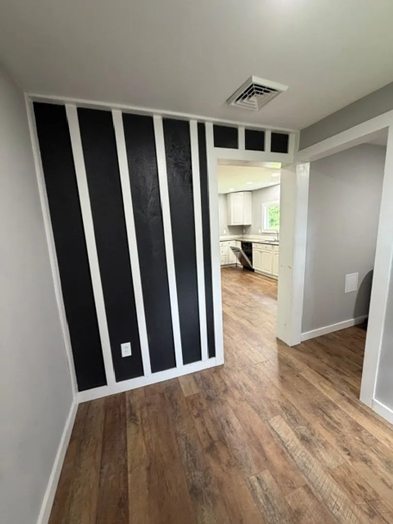 *Move In Special* 1/2 Off First Months Rent* 3 Bedroom 2 Bath House — Photo 4