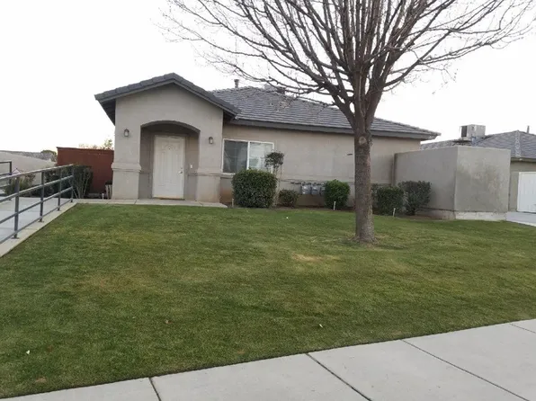 West Day Ave., 703 W Day Ave #A, Bakersfield, CA 93308