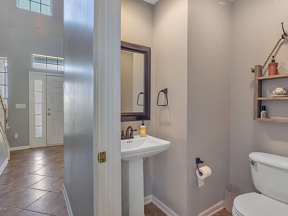 5th image of 888 Candlebark Dr