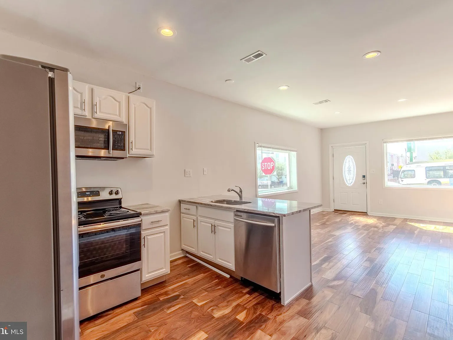 2608 E Fayette St — Photo 3