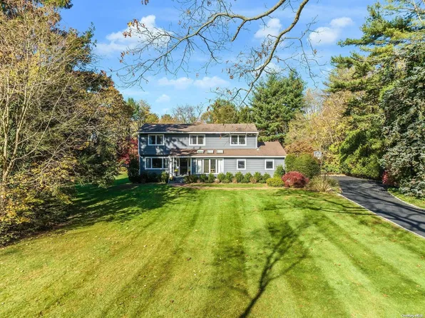 9 Rough Riders Court, Cold Spring Harbor, NY 11724