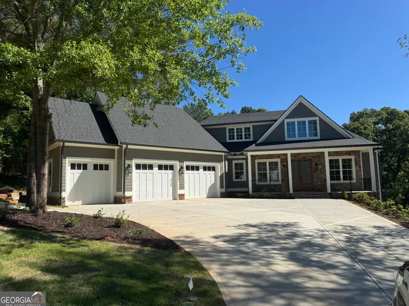 260 Edgewater Trl S, Toccoa, GA 30577