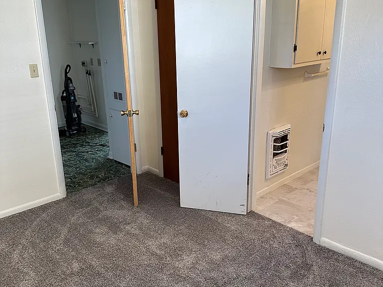 2807 Brook Ave — Photo 10