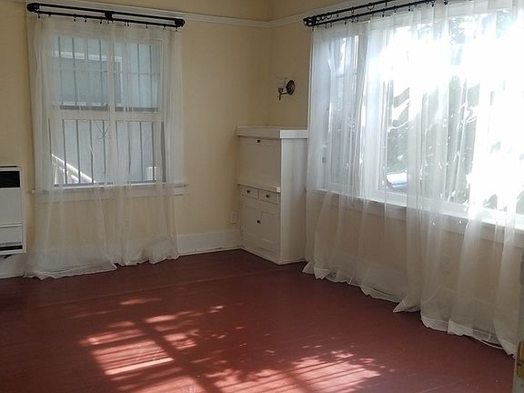 3rd image of 135 Bonito Ave APT 2