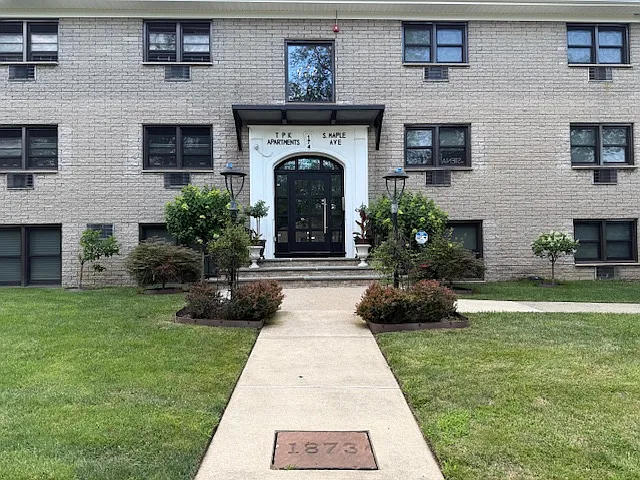 2 bed, 1.5 bath, 1060 sqft, $3,895 — Photo 1