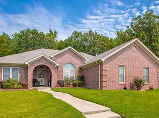 26 Congressional Dr, Little Rock, AR 72210