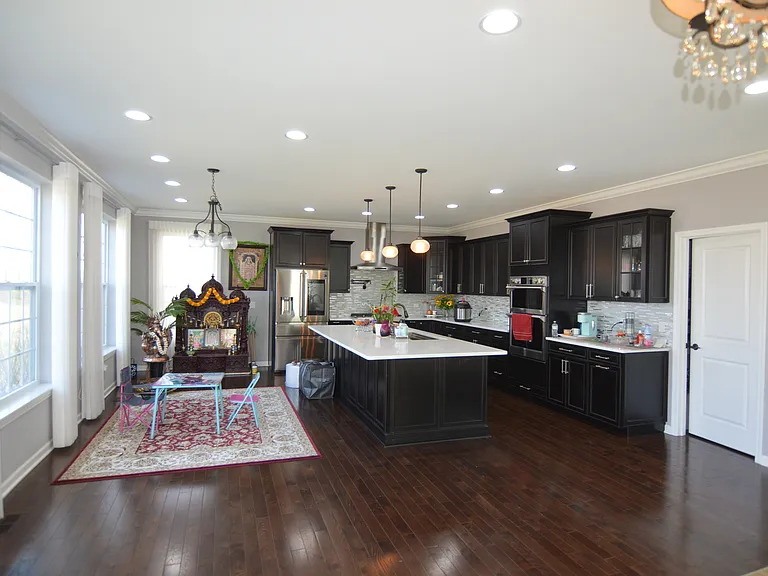 124 Roman Ln — Photo 3