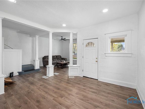 5th image of 659 Stebbins St