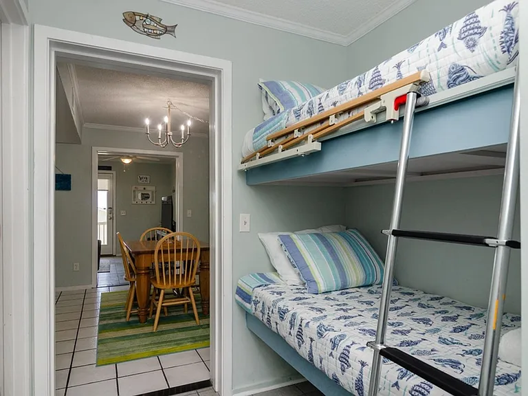 1004 Carolina Beach Ave S #B-4 — Photo 17