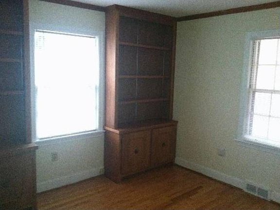 3rd image of 610 Biltmore Ave