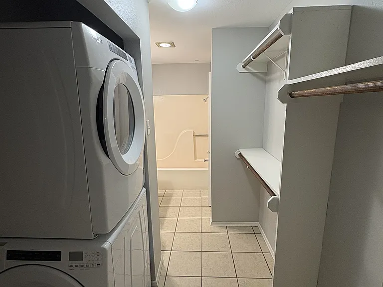 203 S Baggett St #10 — Photo 7