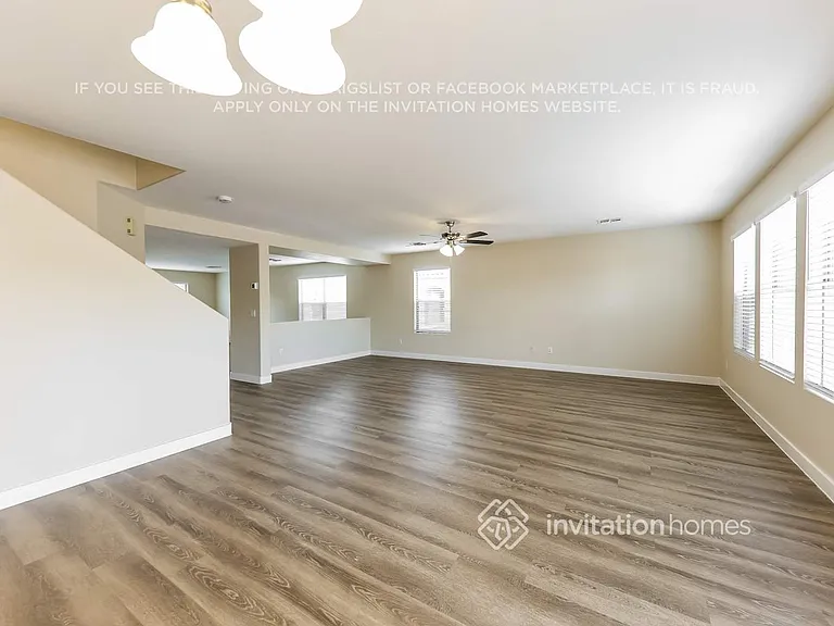 17049 W Marshall Ln — Photo 7