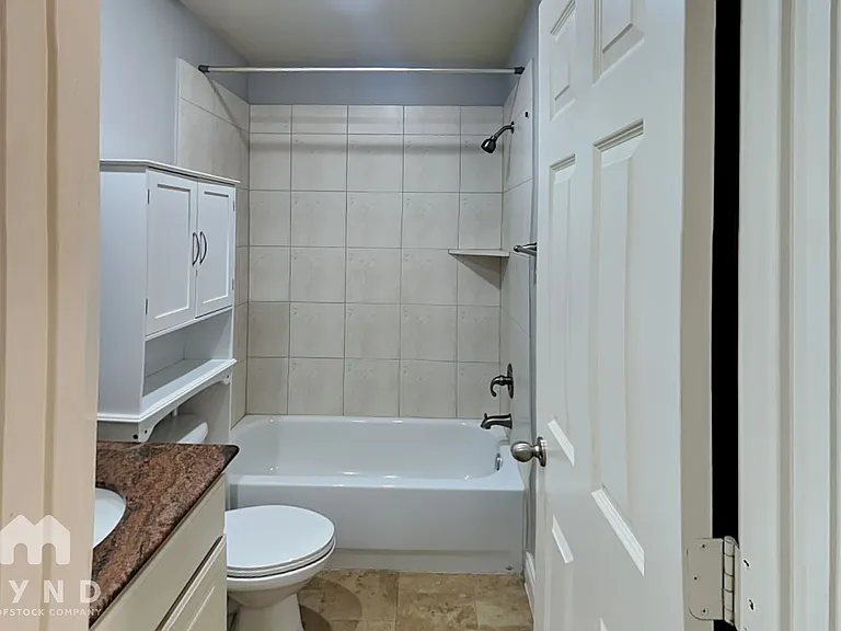1609 Summer St — Photo 16