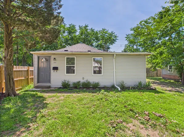 5003 Ashley St, Grosse Pointe, MI 48236