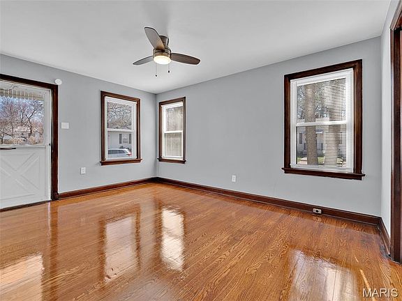5th image of 25 Jonell Ct