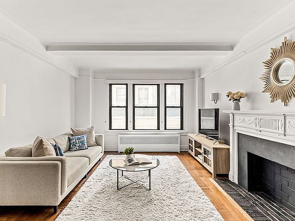 2nd image of 70 E 96th St APT 2D