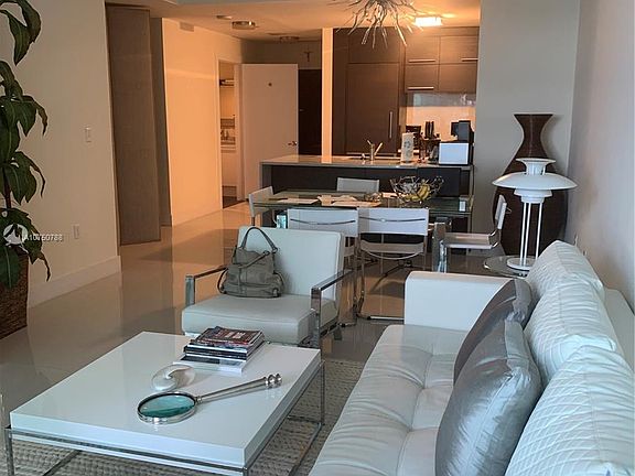 2nd image of 900 Biscayne Blvd APT 2110