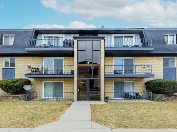 11128 S 84th Ave APT 2B, Palos Hills, IL 60465