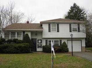 807 Ashton St, Raritan, NJ 08869