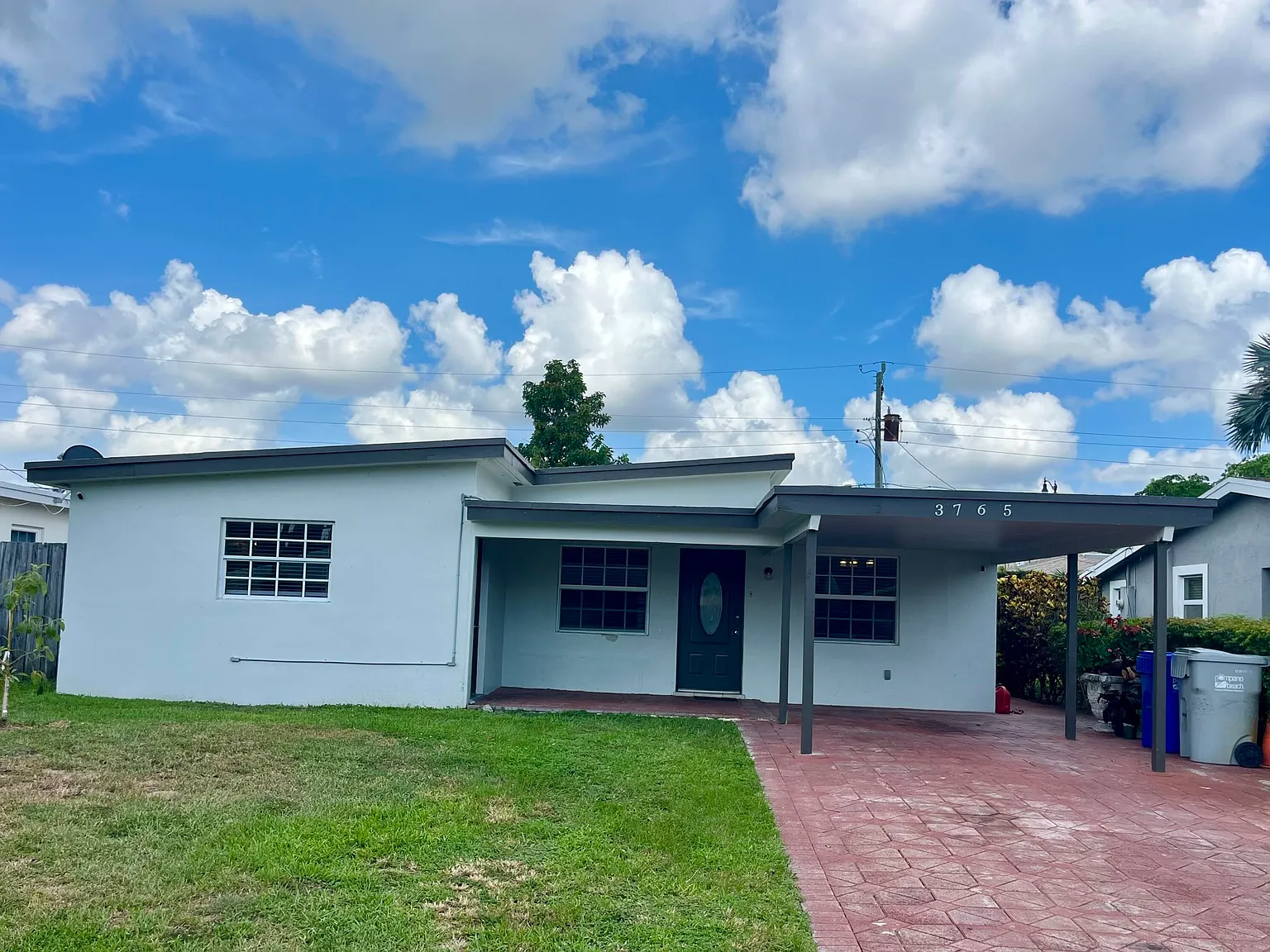 3 bed, 2.0 bath, 1416 sqft, $3,500 — Photo 3