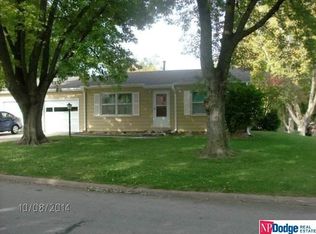 7504 S 41st Ave, Bellevue, NE 68147